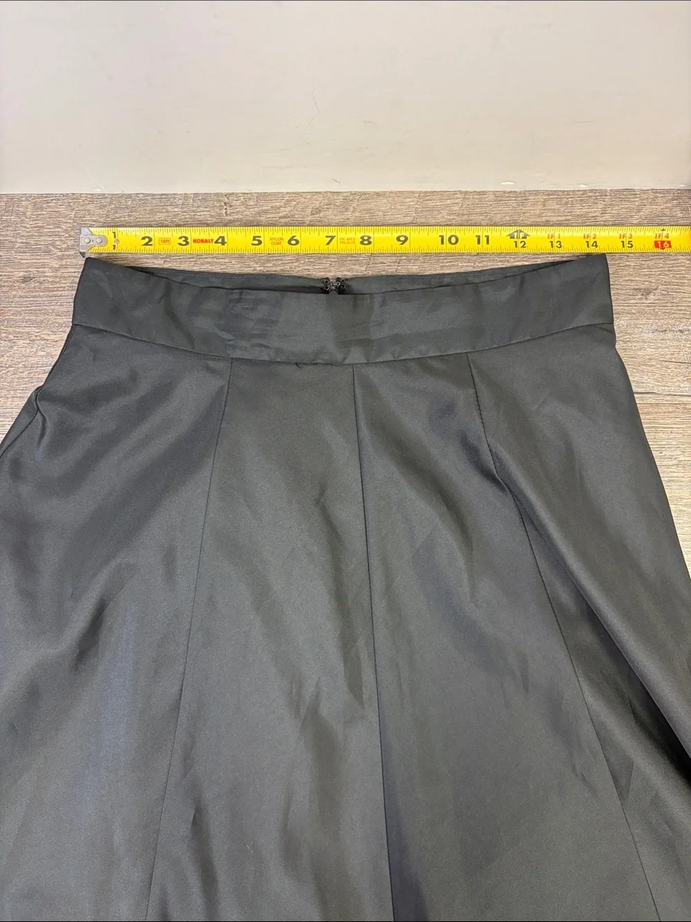 Onyx Nite Black A-Line Tea Length Formal Skirt with Tulle Lining Size M
